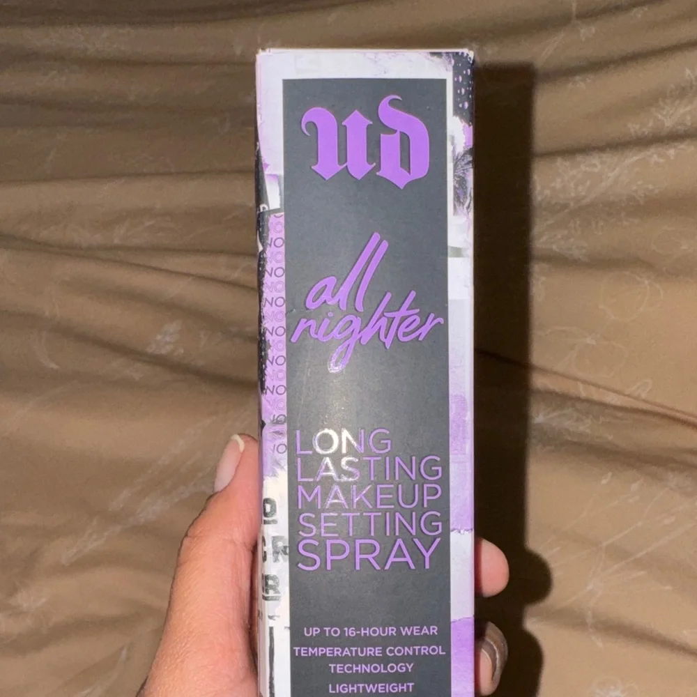 NIB Unopened Urban Decay All Nighter Makeup Setting Spray - Purple and Black